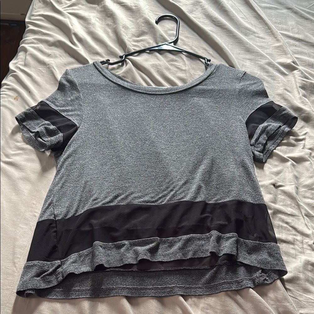 Occasion Gray and Black Crop T-Shirt Short Sleeve Relaxed